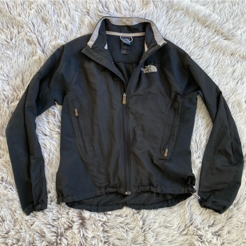 Medium The North Face Windbreaker Coat